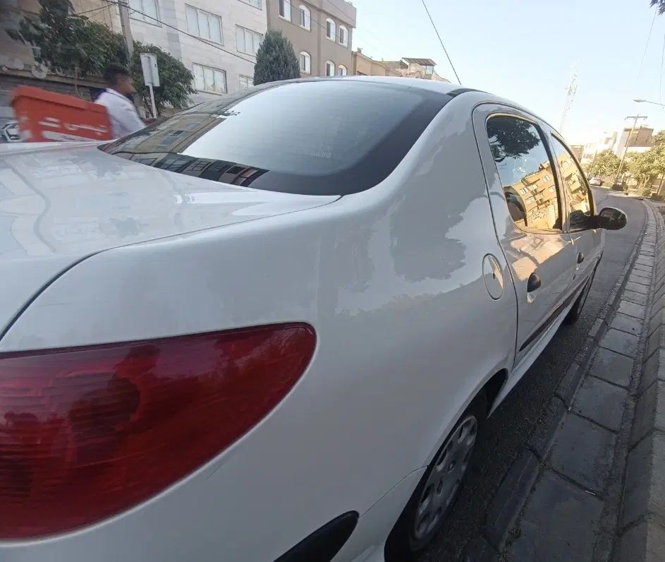 پژو ۲۰۶ صندوق دار v8 - 1394