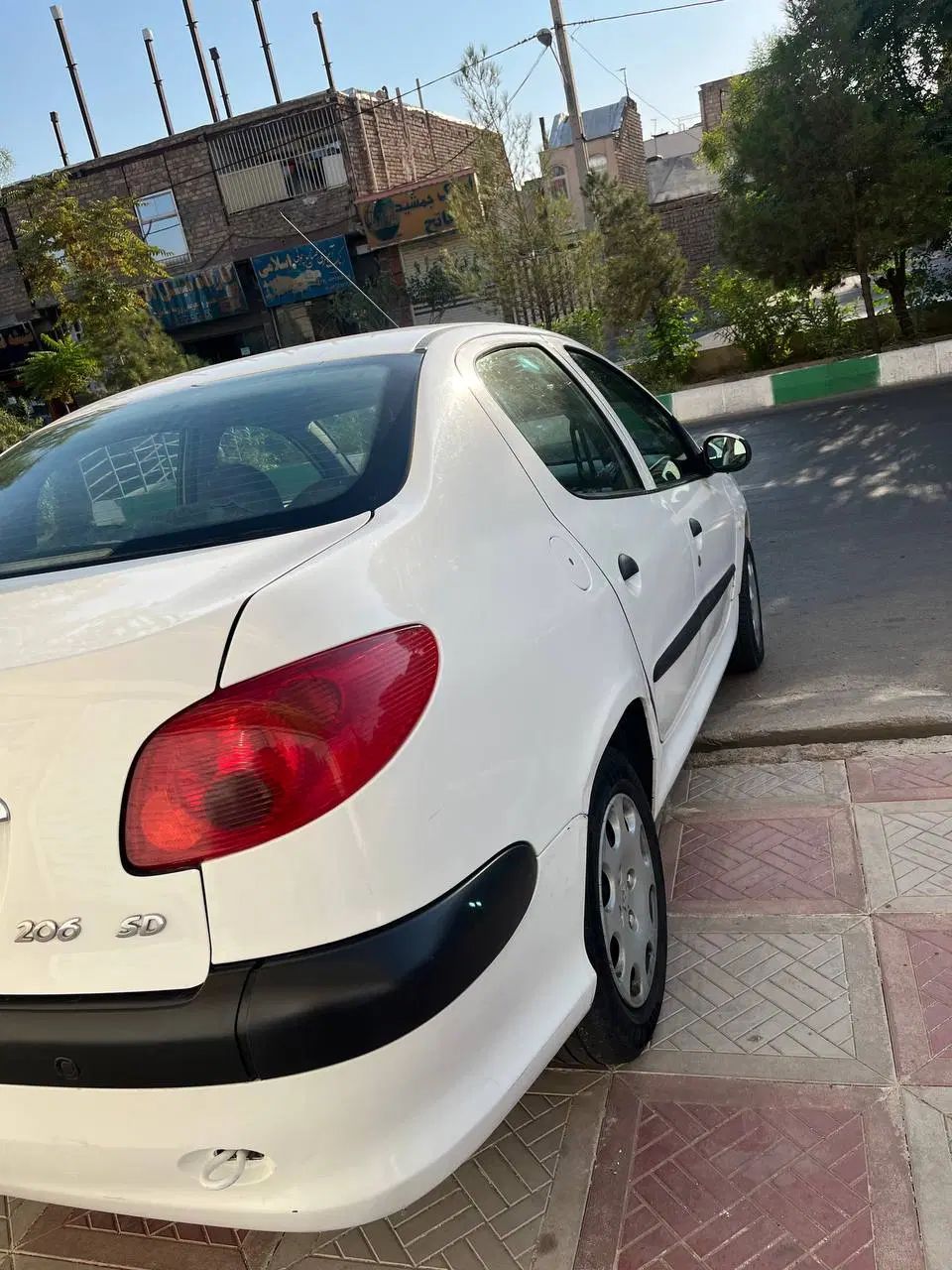 پژو ۲۰۶ صندوق دار v8 - 1396