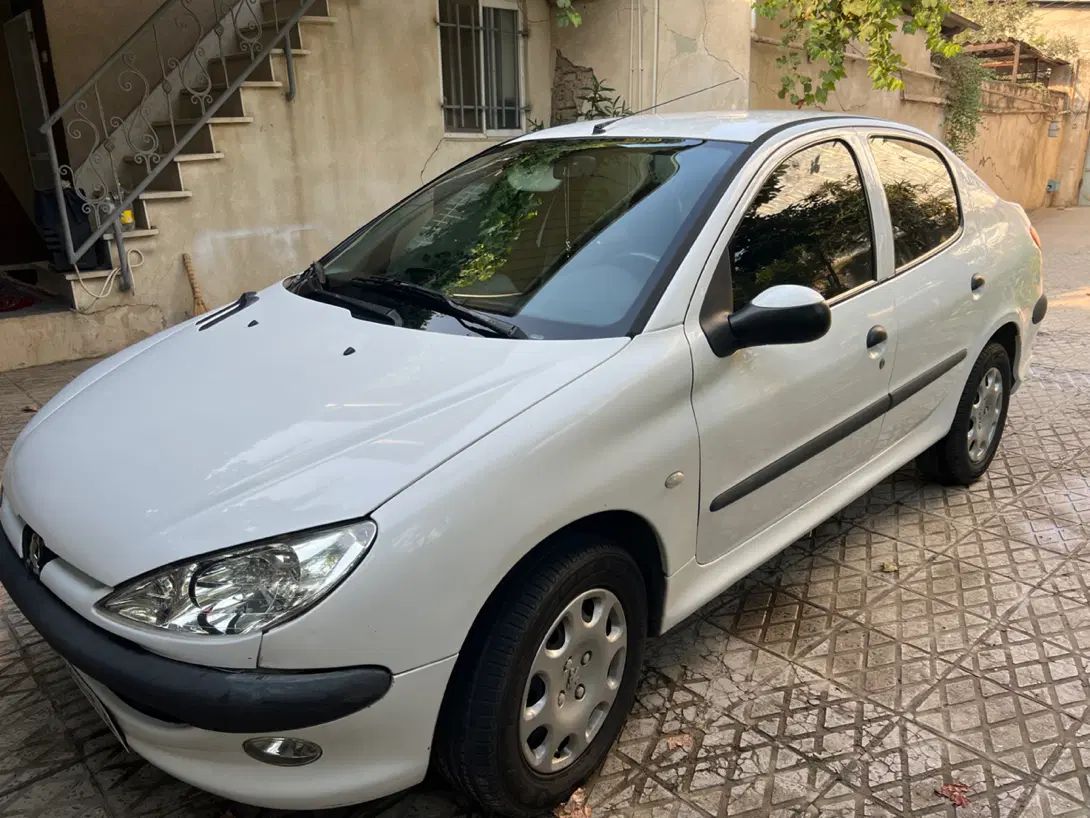 پژو ۲۰۶ صندوق دار v8 - 1396