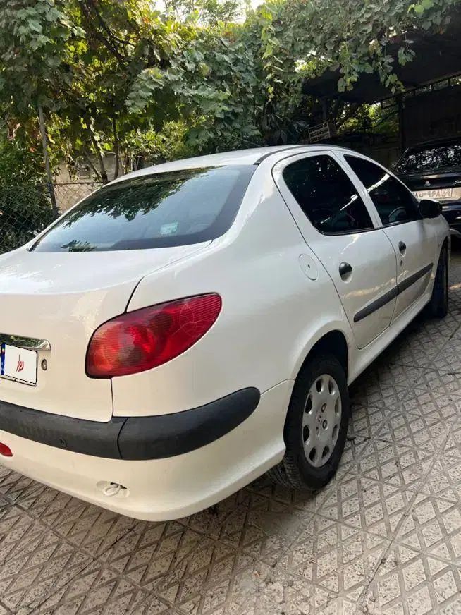 پژو ۲۰۶ صندوق دار v8 - 1396