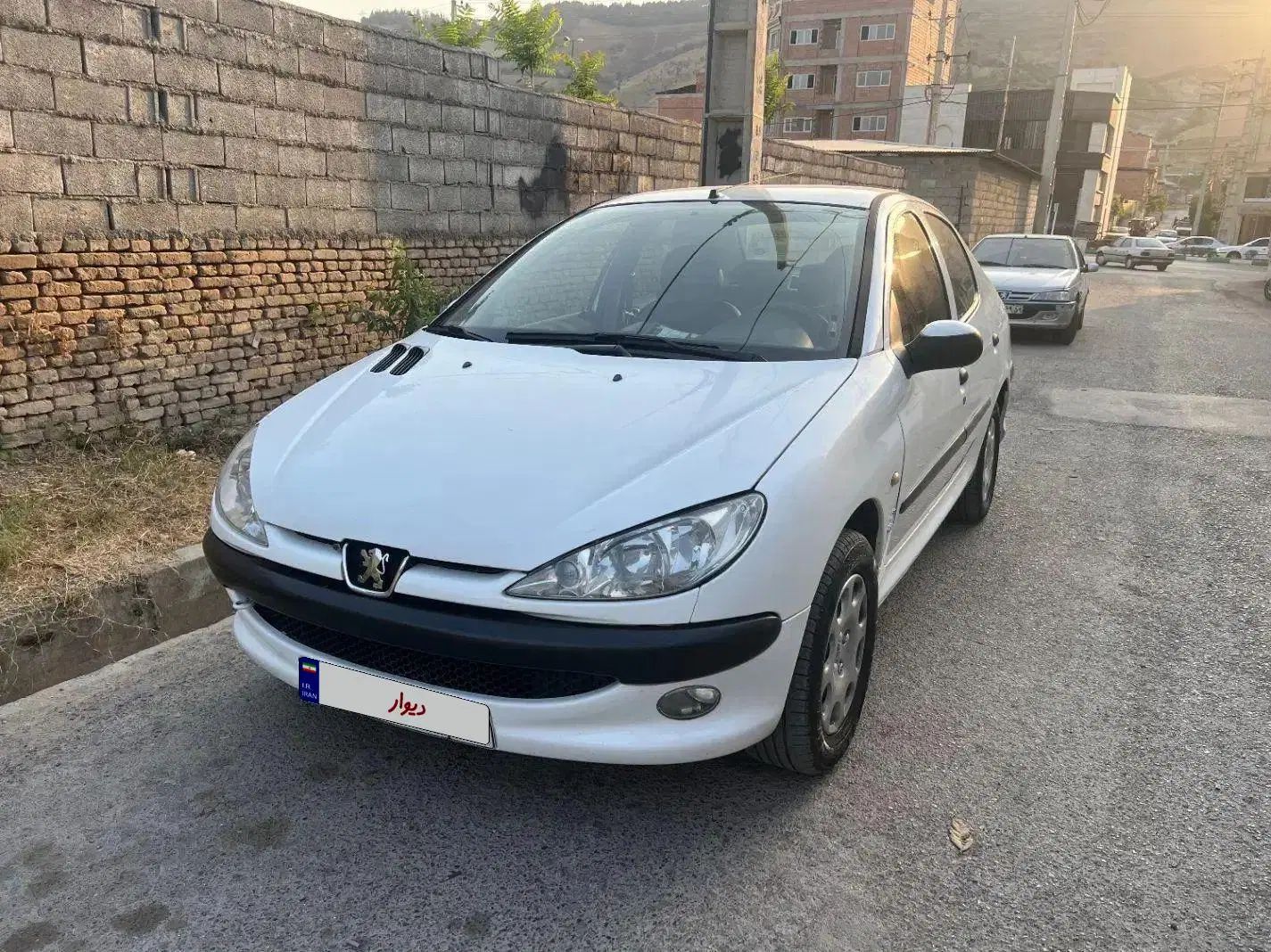 پژو ۲۰۶ صندوق دار v8 - 1392