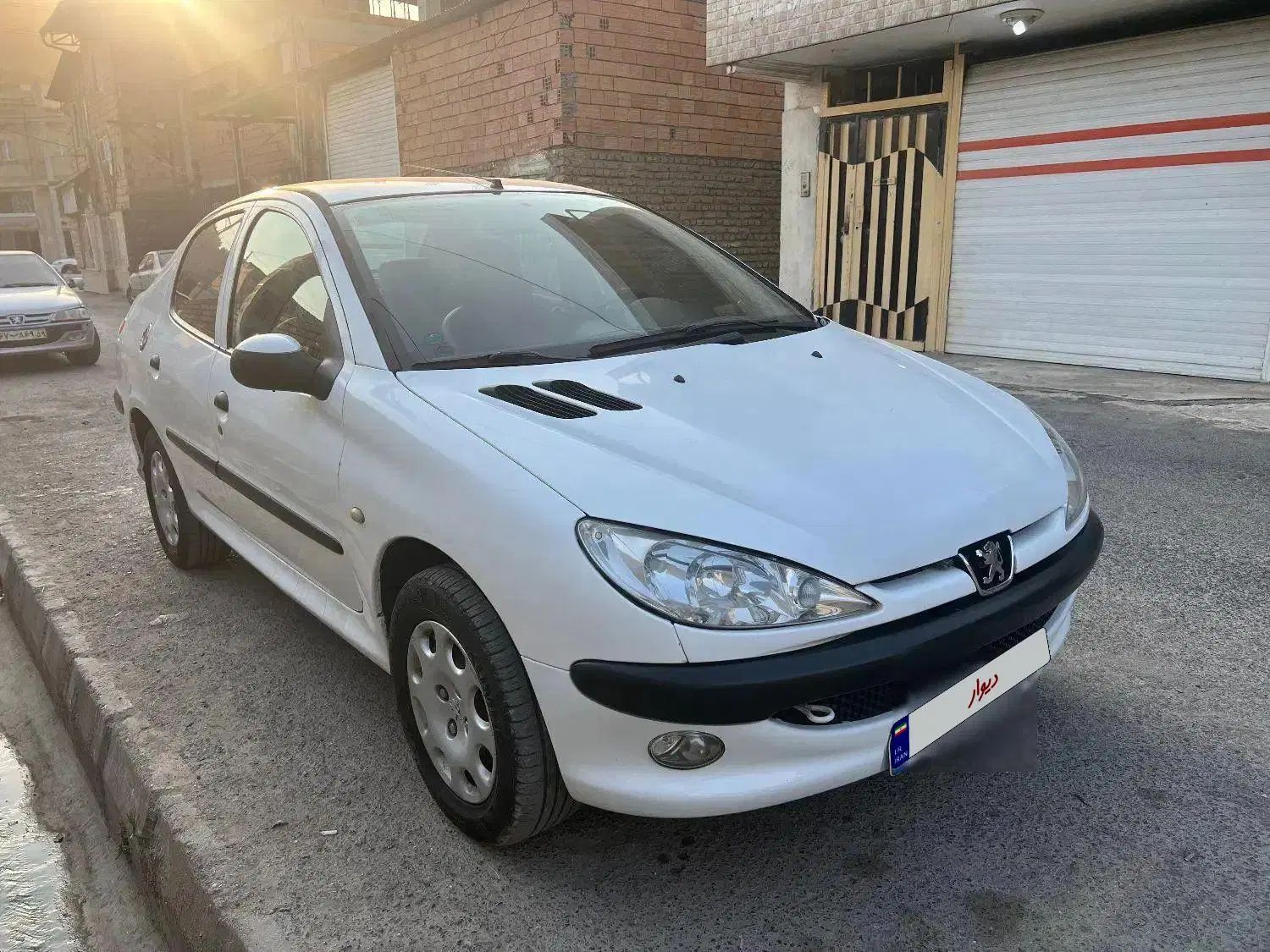 پژو ۲۰۶ صندوق دار v8 - 1392