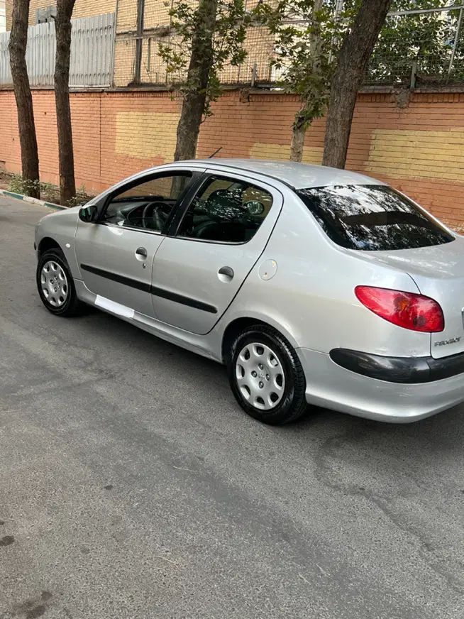 پژو ۲۰۶ صندوق دار v8 - 1390