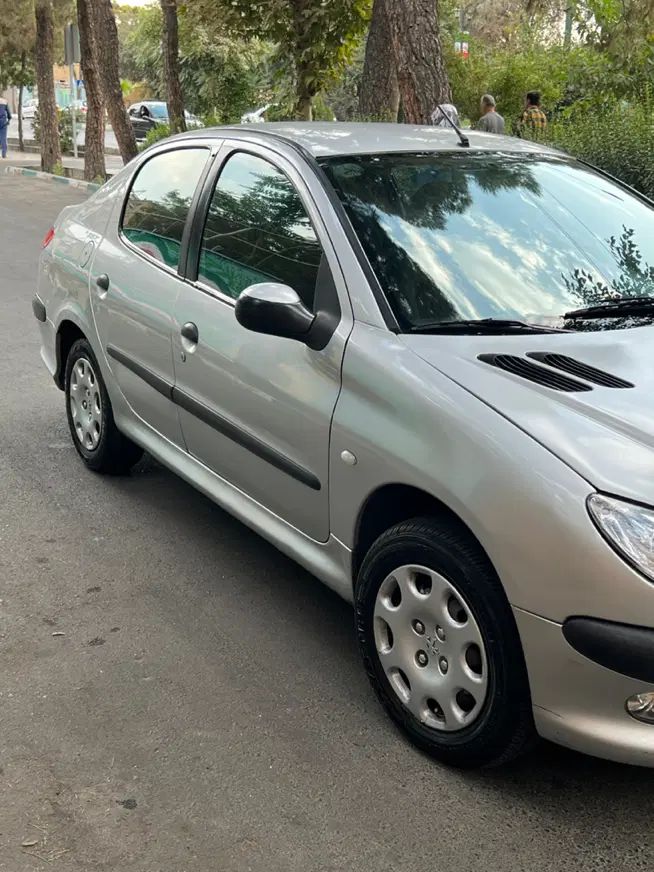 پژو ۲۰۶ صندوق دار v8 - 1390