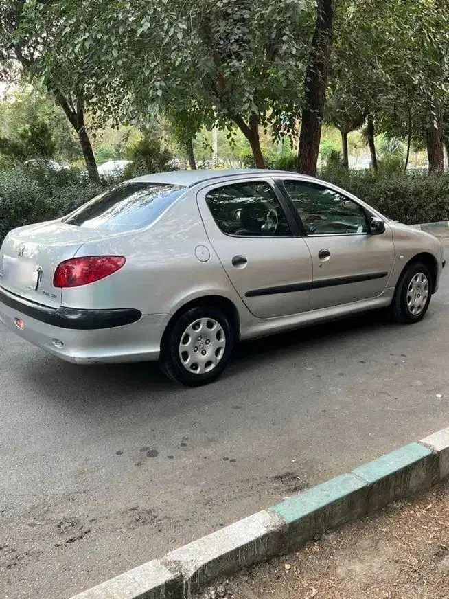 پژو ۲۰۶ صندوق دار v8 - 1390