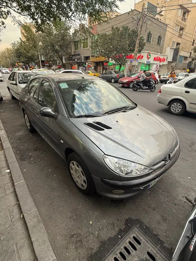 پژو ۲۰۶ صندوق دار v8 - 1395