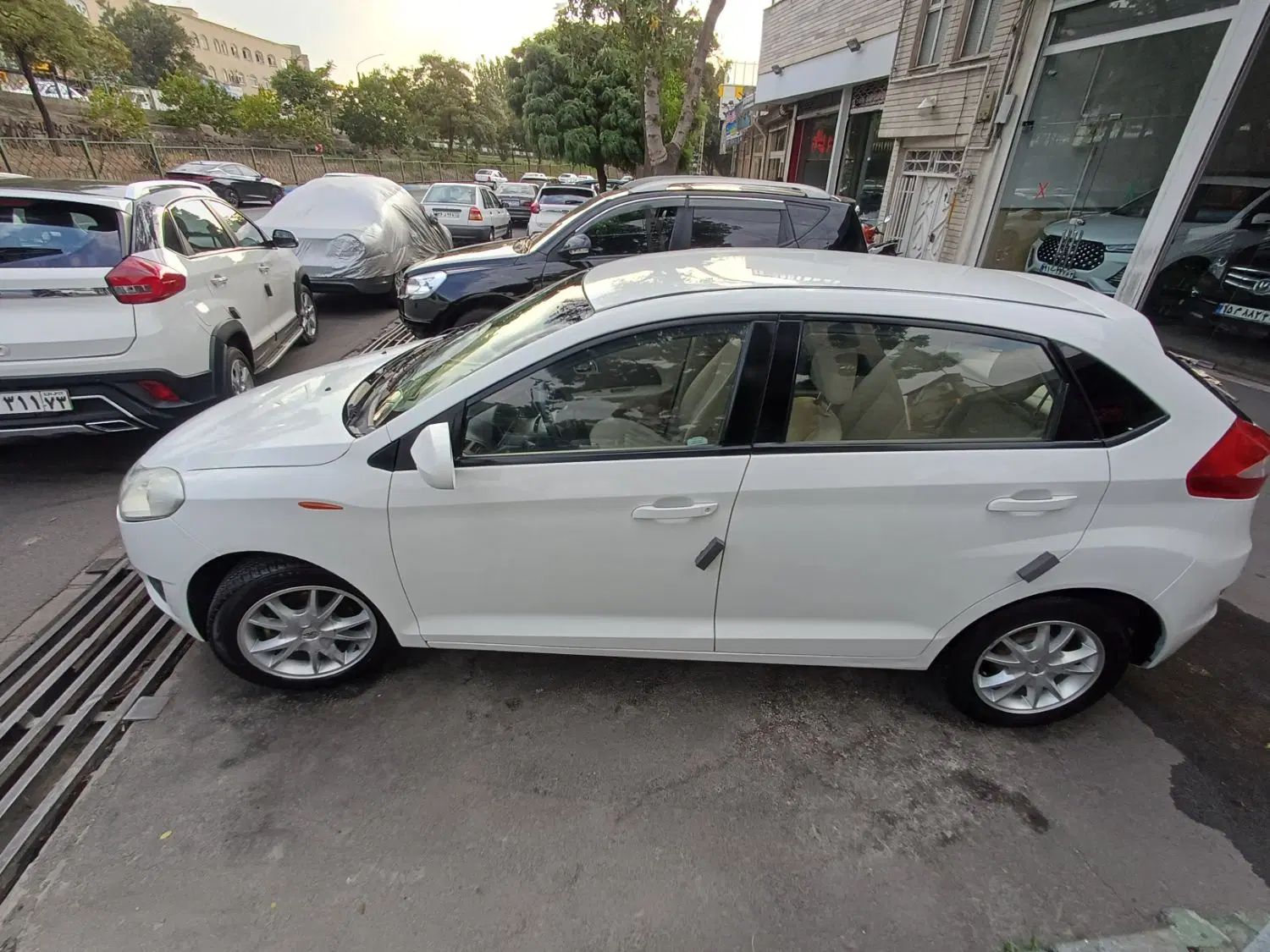 ام وی ام 315 هاچ بک ساده دنده ای - 1391