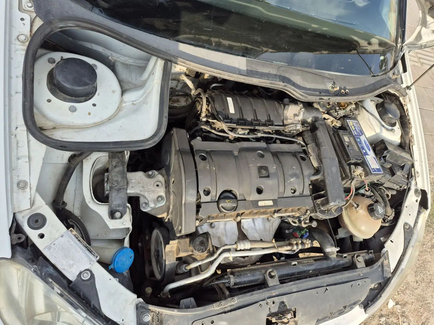 پژو ۲۰۶ صندوق دار v8 - 1396