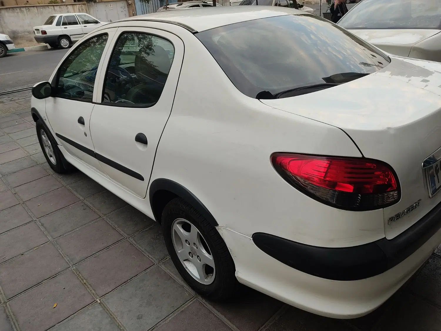 پژو ۲۰۶ صندوق دار v8 - 1388
