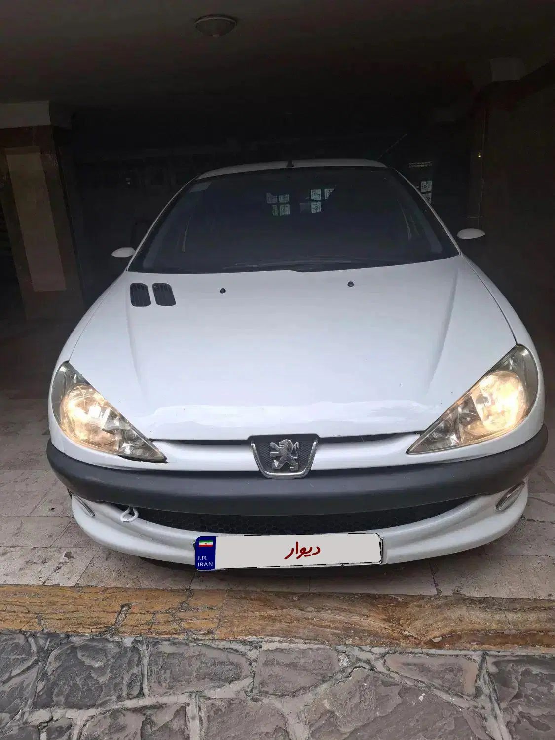 پژو ۲۰۶ صندوق دار v8 - 1392