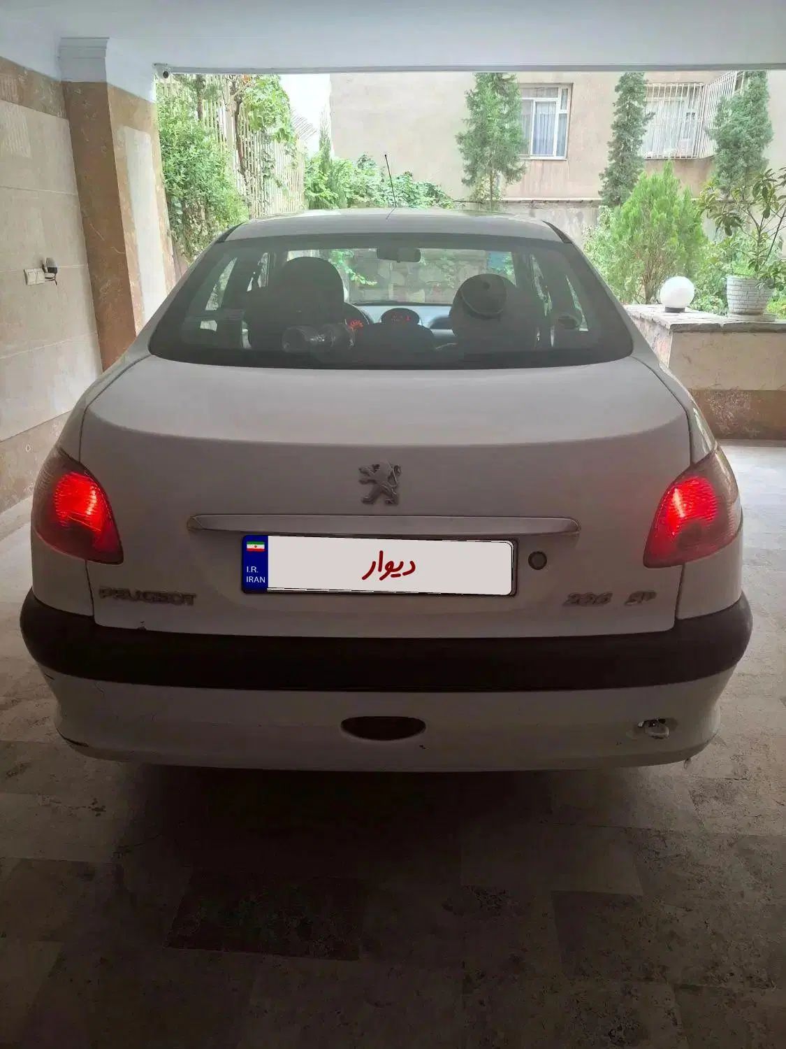 پژو ۲۰۶ صندوق دار v8 - 1392