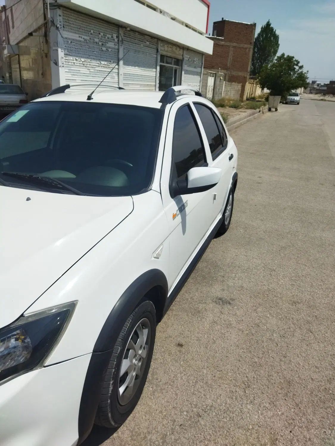 خودرو کوییک، معمولی آگهی ann_19867349
