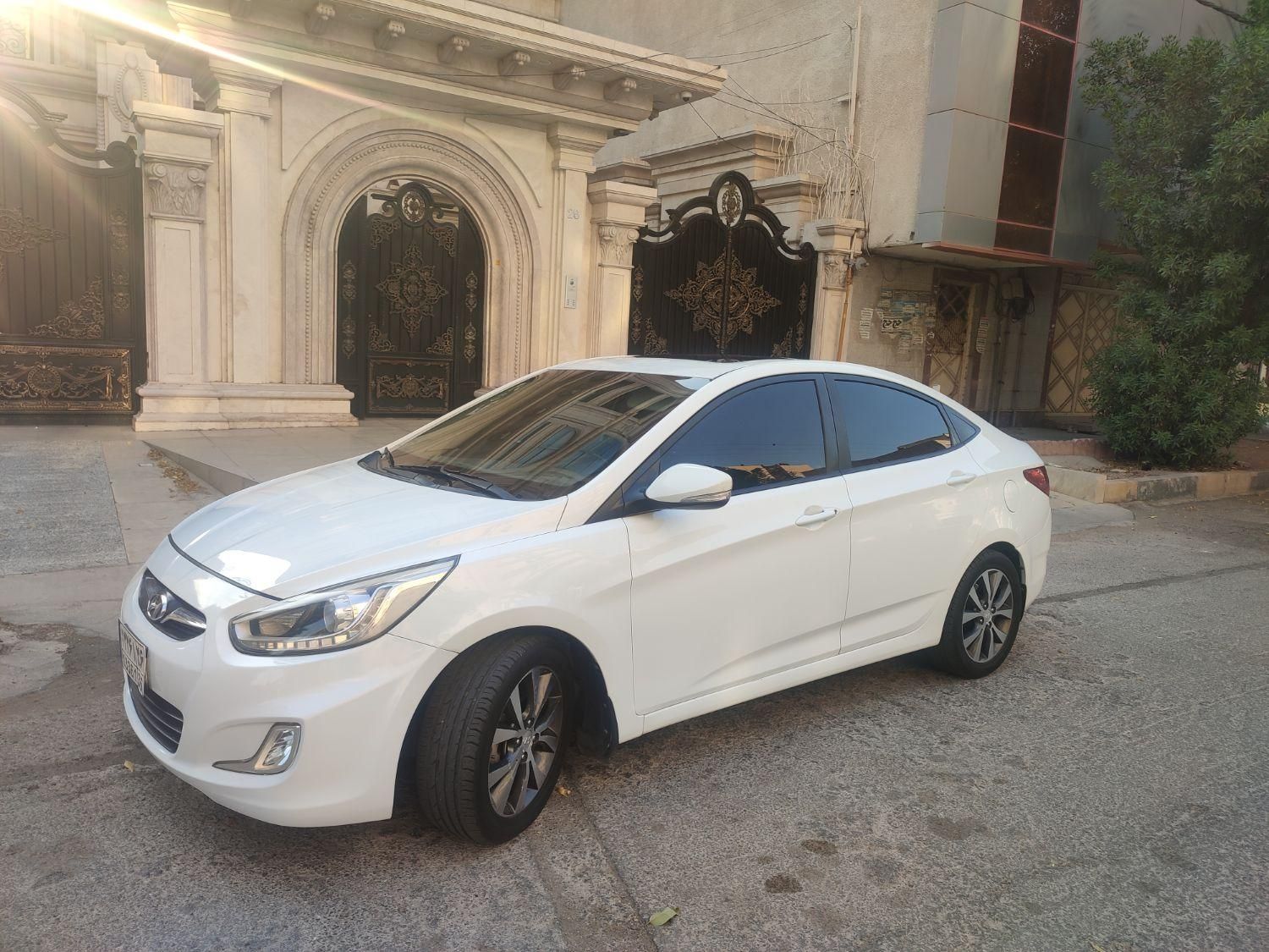 هیوندای اکسنت جی‌ال‌اس - 2015