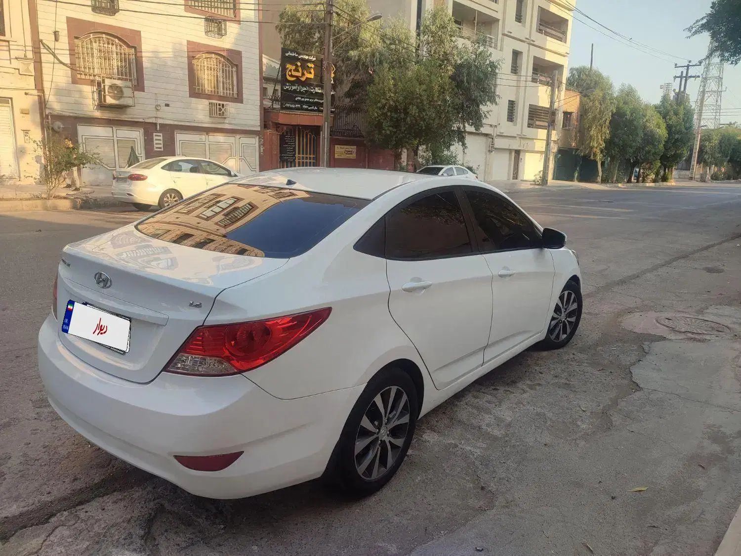 هیوندای اکسنت جی‌ال‌اس - 2015