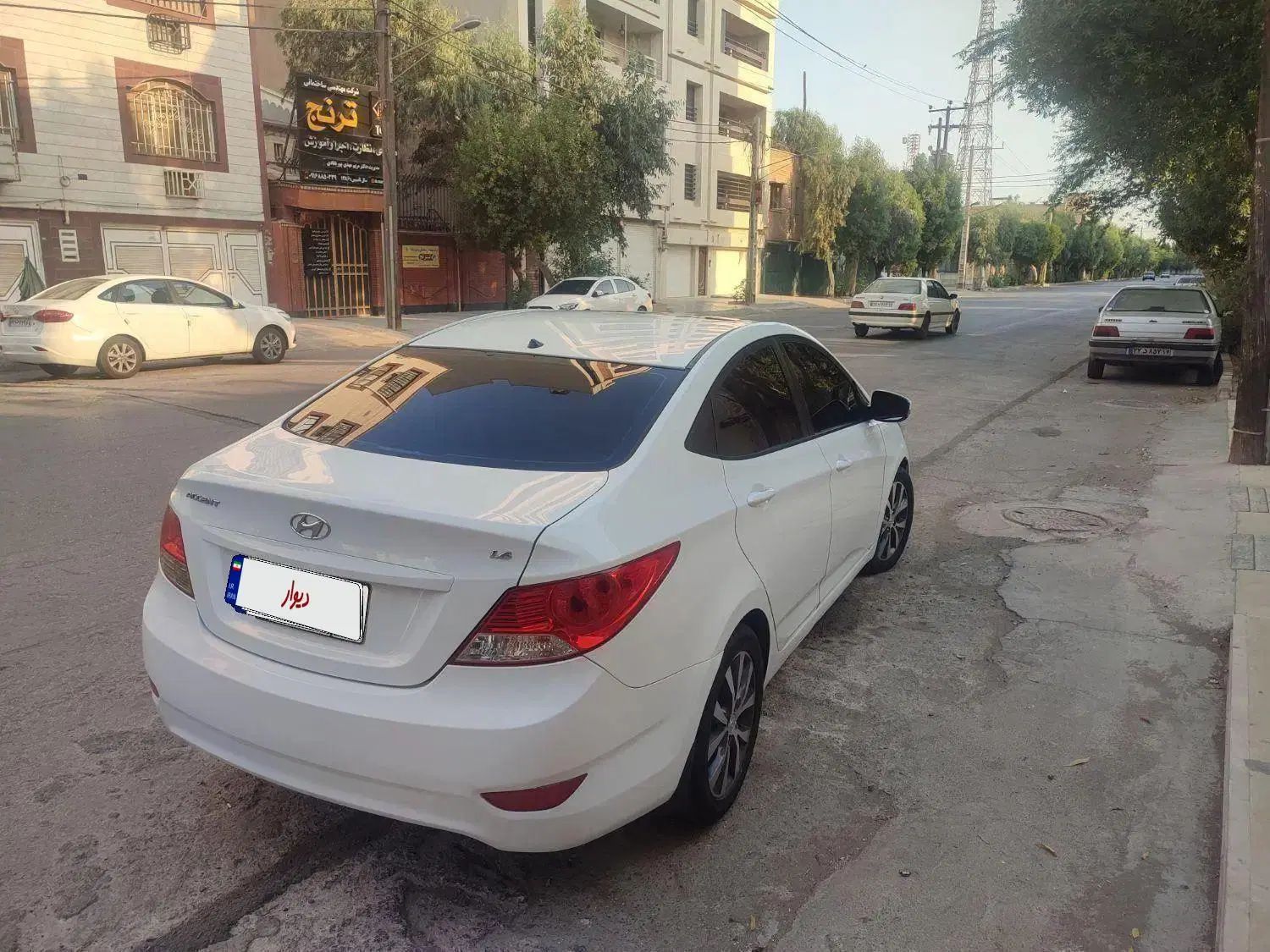 هیوندای اکسنت جی‌ال‌اس - 2015