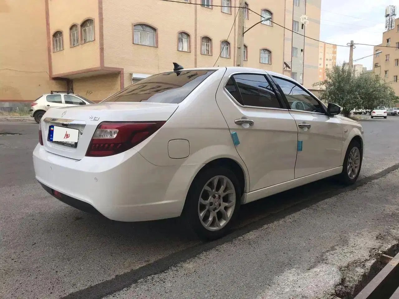 دنا پلاس توربو اتوماتیک - 1401