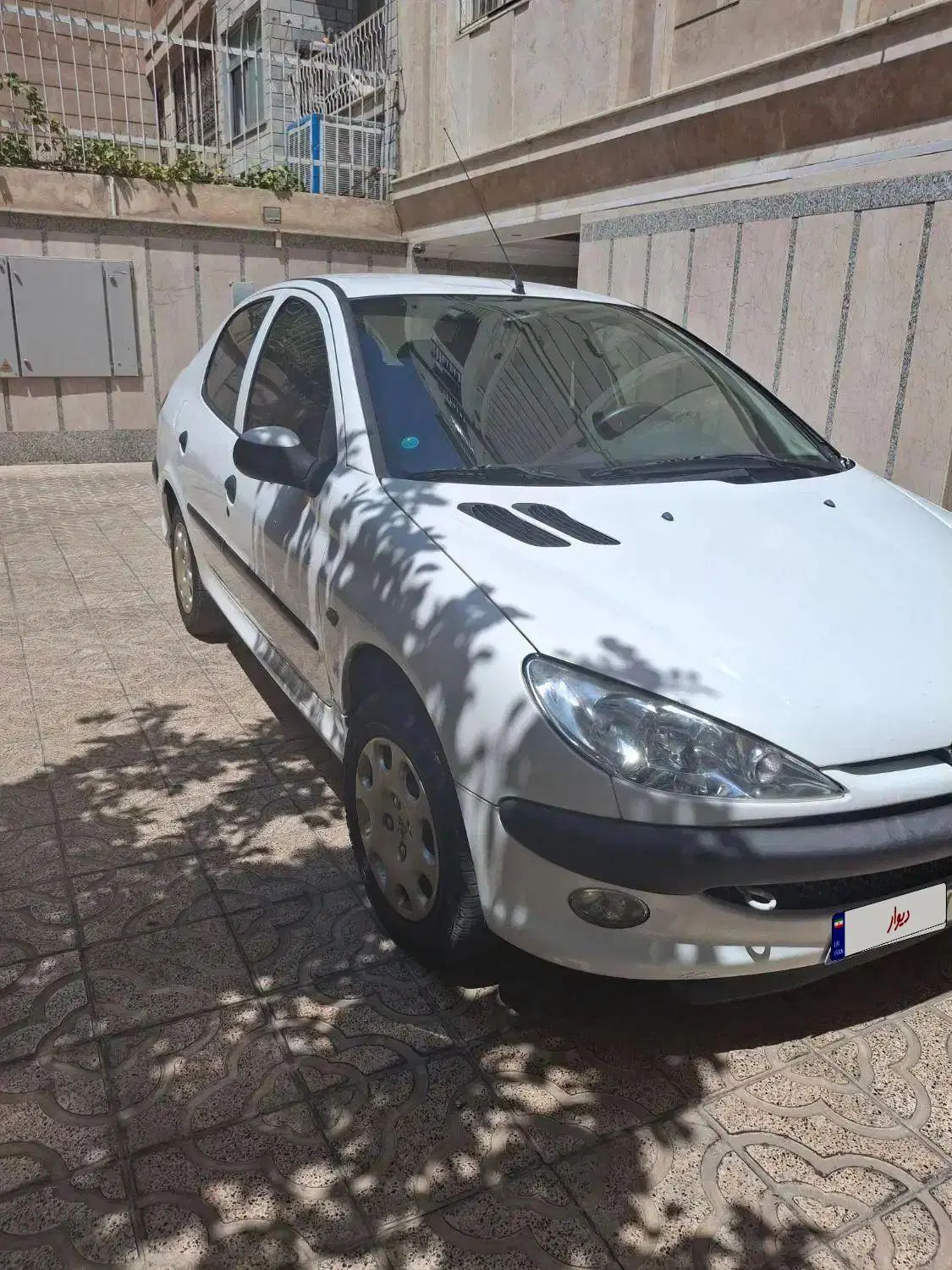 پژو ۲۰۶ صندوق دار v8 - 1399