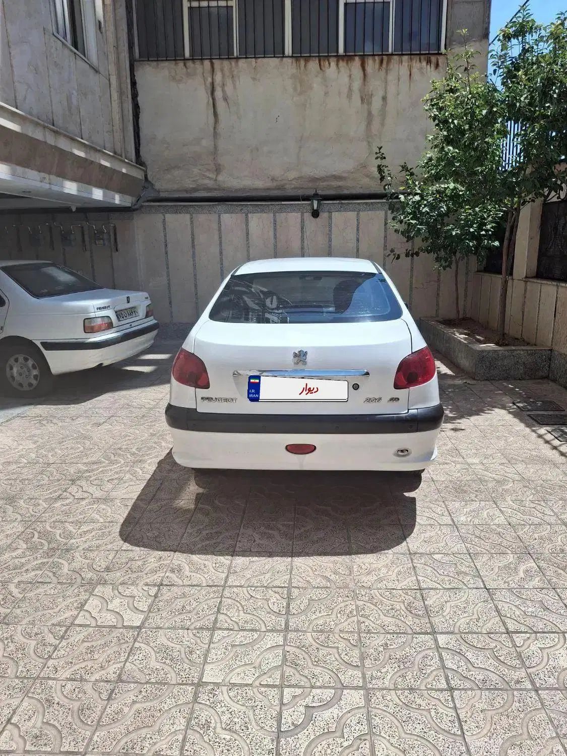 پژو ۲۰۶ صندوق دار v8 - 1399