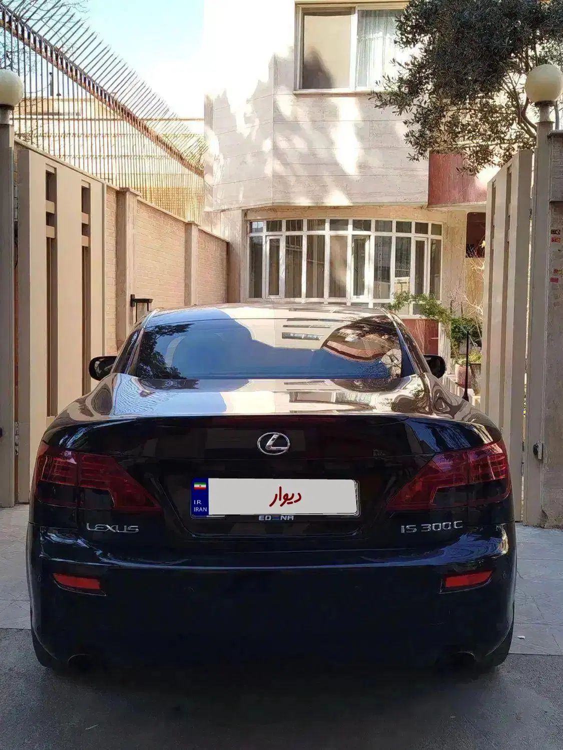 لکسوس IS کروک 300 - 2010