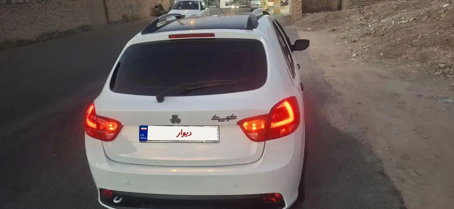 کوییک R دنده‌ای - 1402