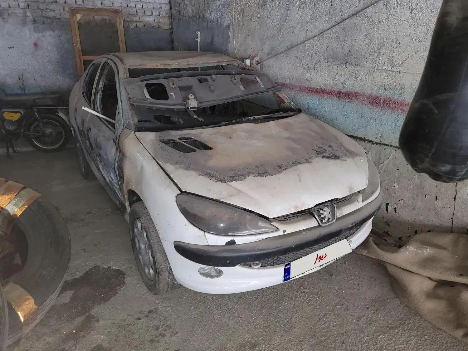 پژو ۲۰۶ صندوق دار v8 - 1389