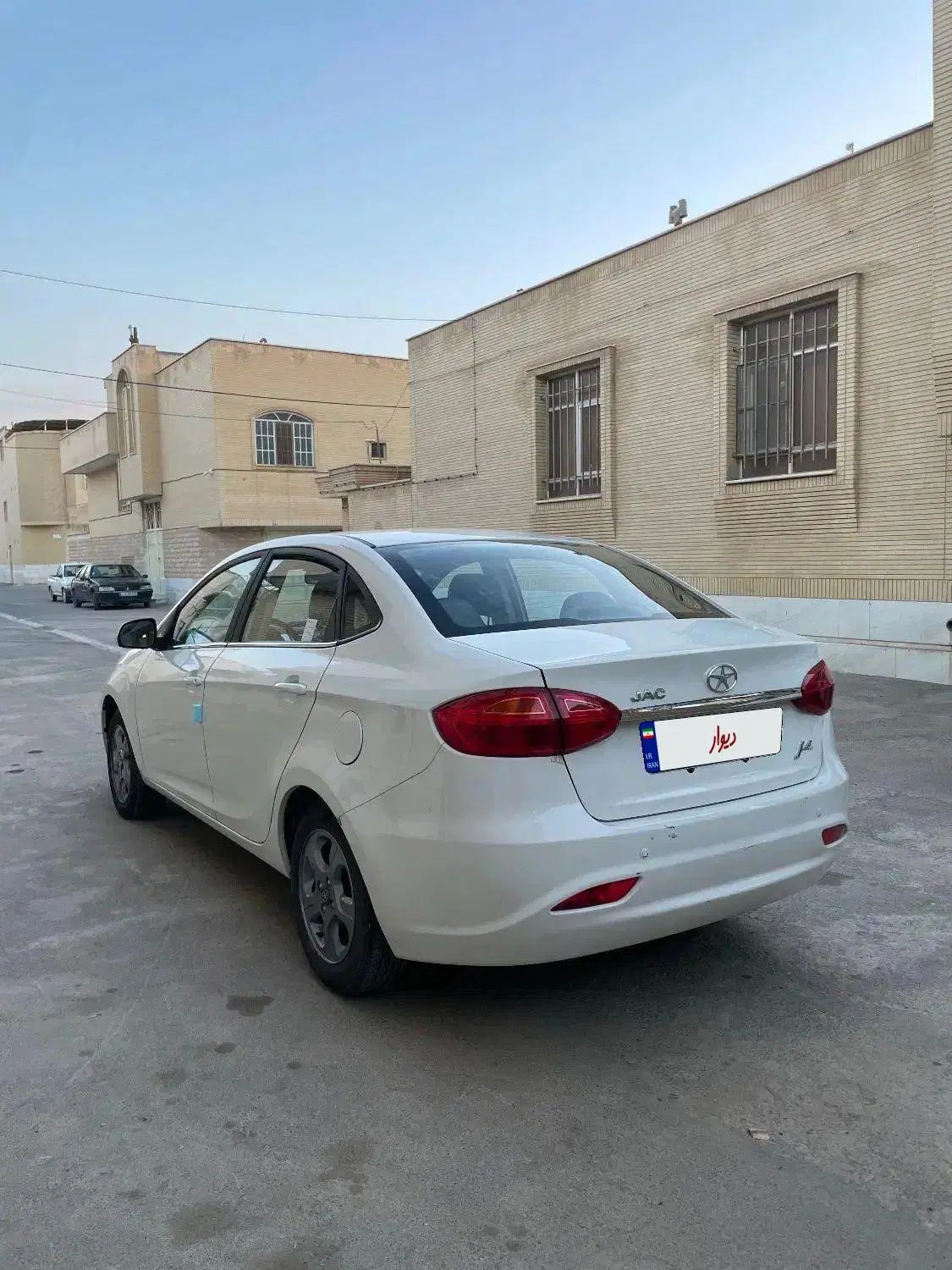 جک J4 اتوماتیک ساده - 1401