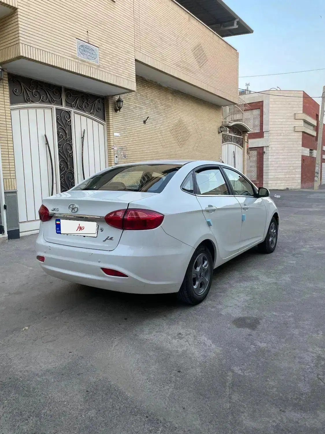 جک J4 اتوماتیک ساده - 1401
