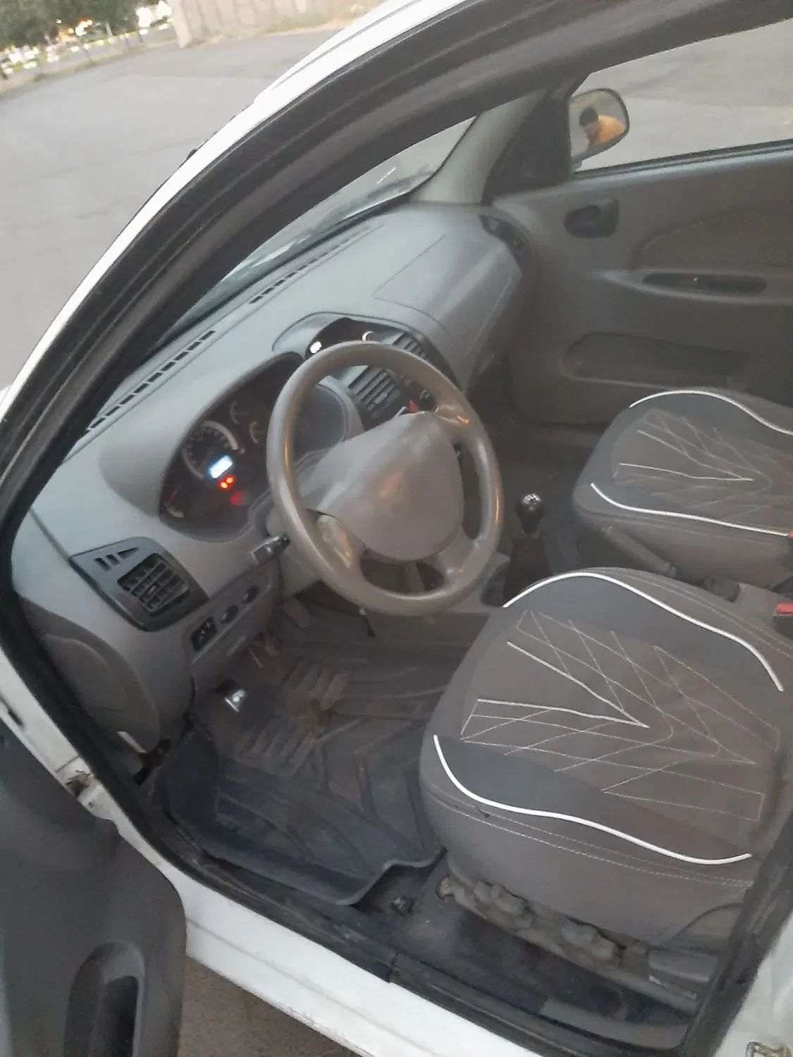 تیبا صندوق دار SX - 1393