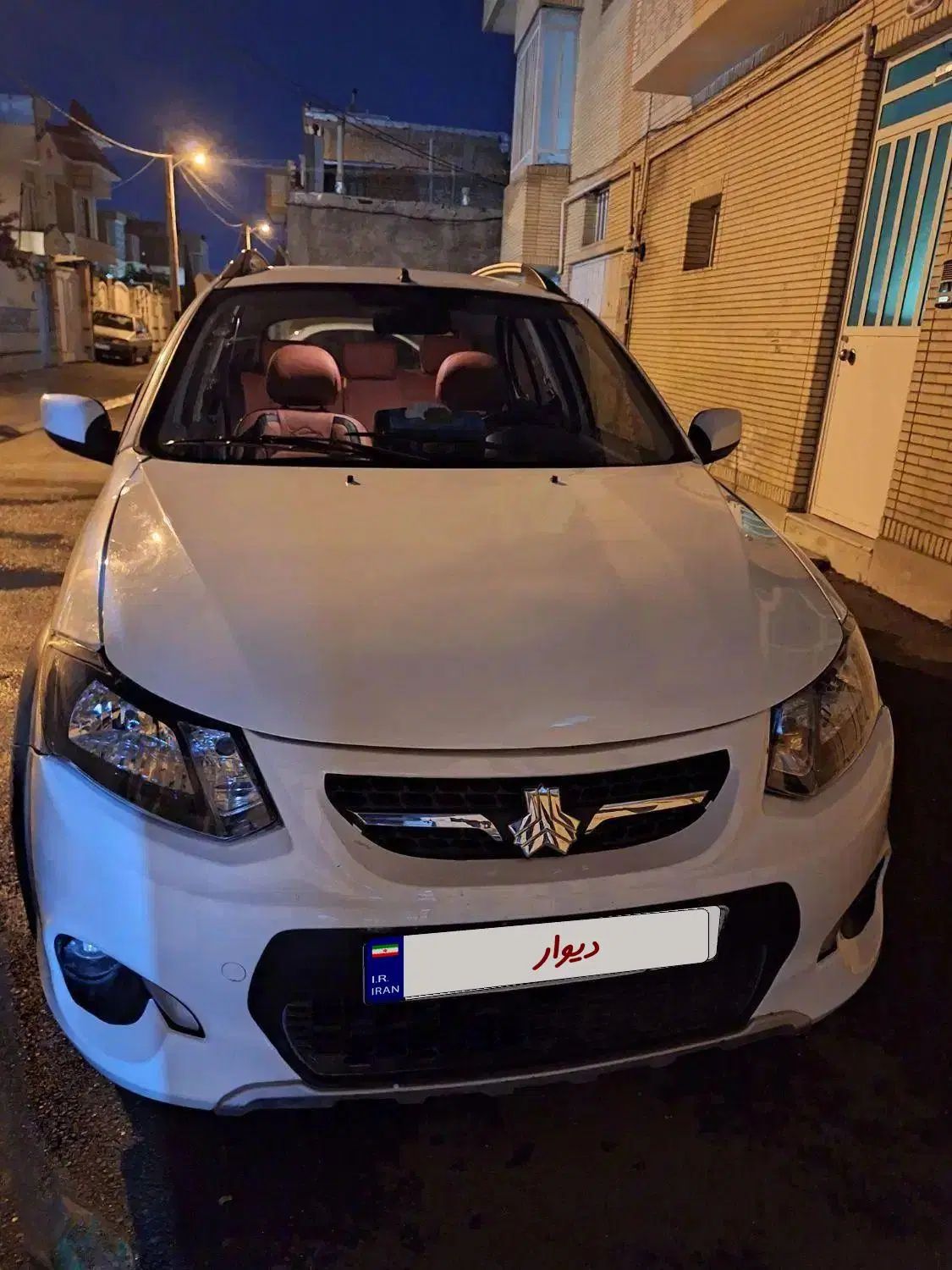 خودرو کوییک، معمولی آگهی ann_19869354