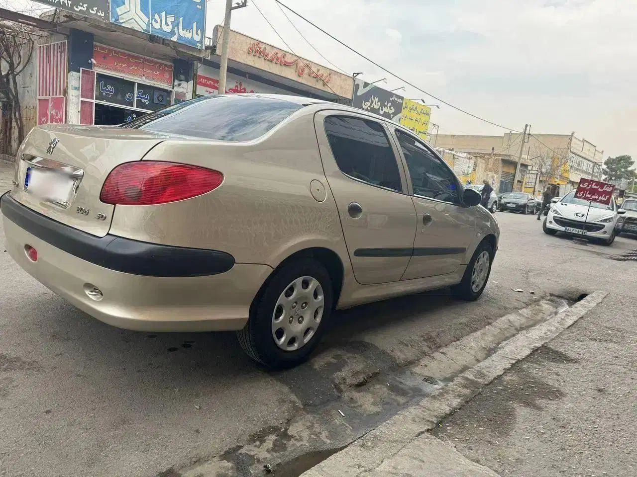 پژو ۲۰۶ صندوق دار v8 - 1386