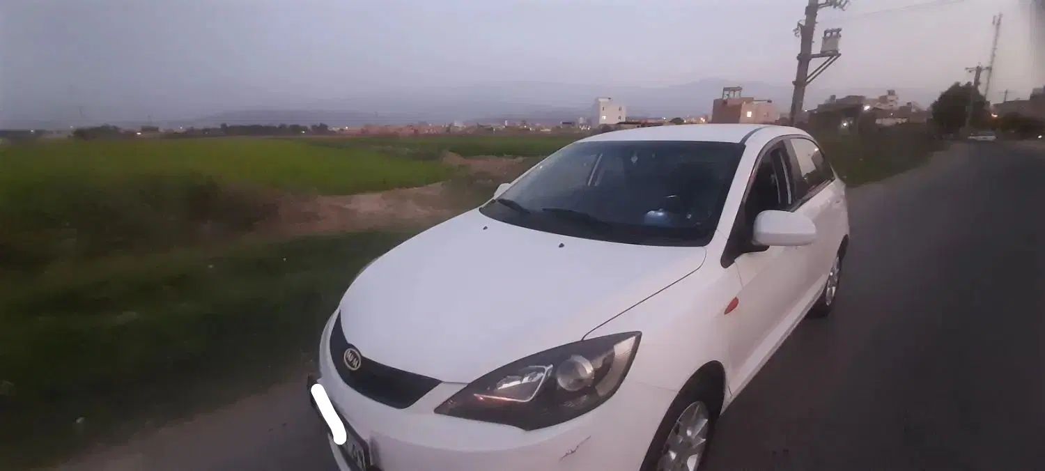 ام وی ام 315 صندوقدار اسپرت دنده‌ای - 1395