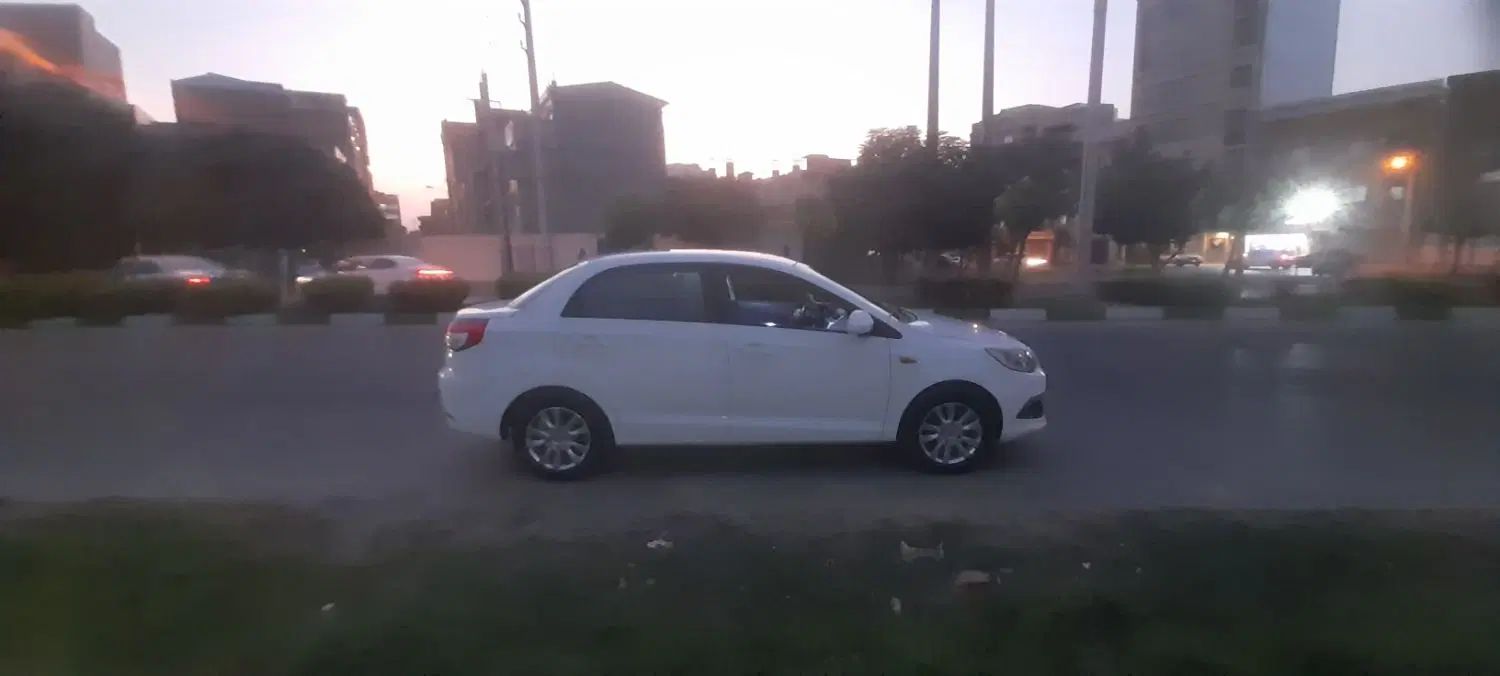 ام وی ام 315 صندوقدار اسپرت دنده‌ای - 1395