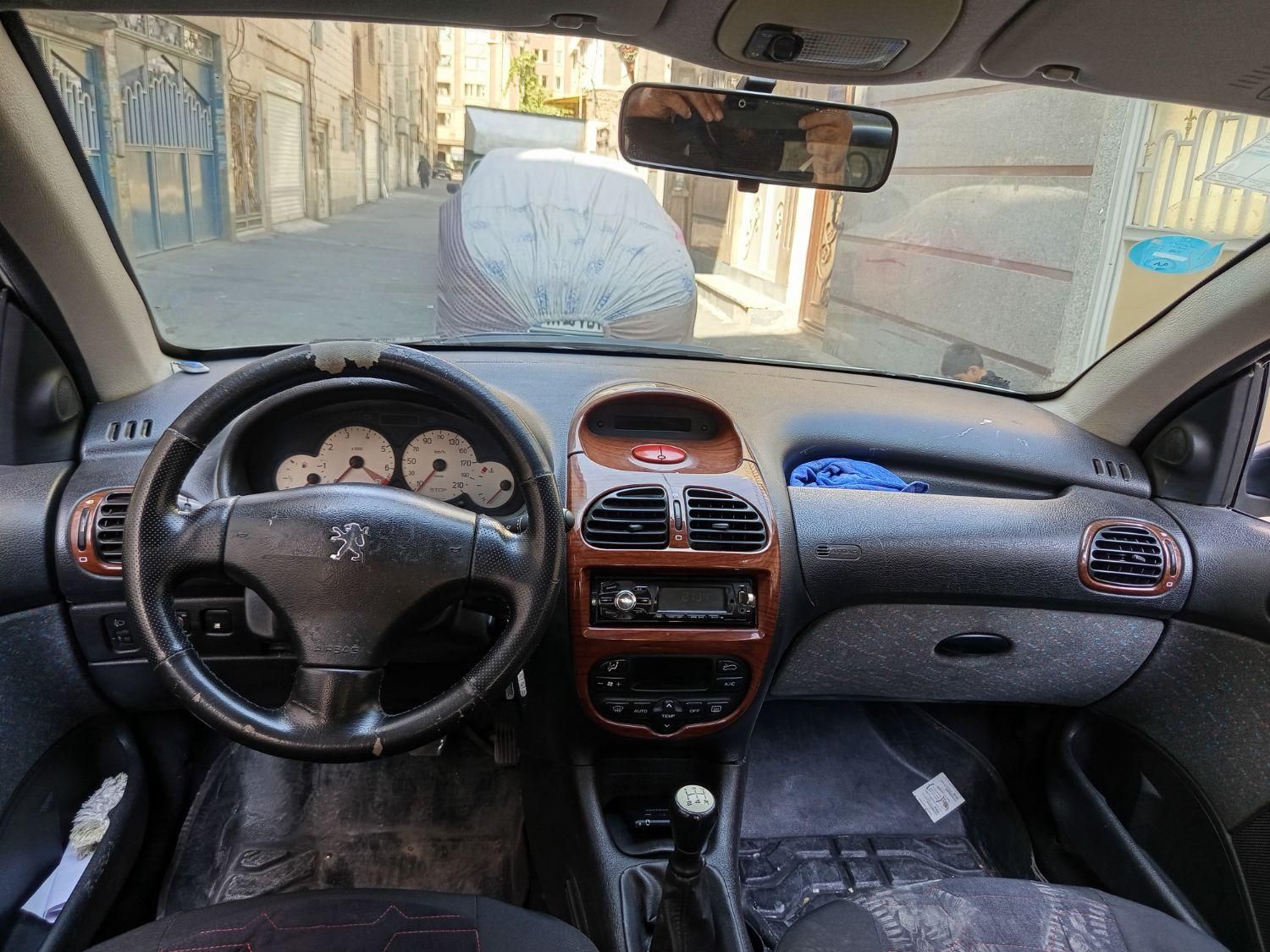 پژو ۲۰۶ صندوق دار v8 - 1390