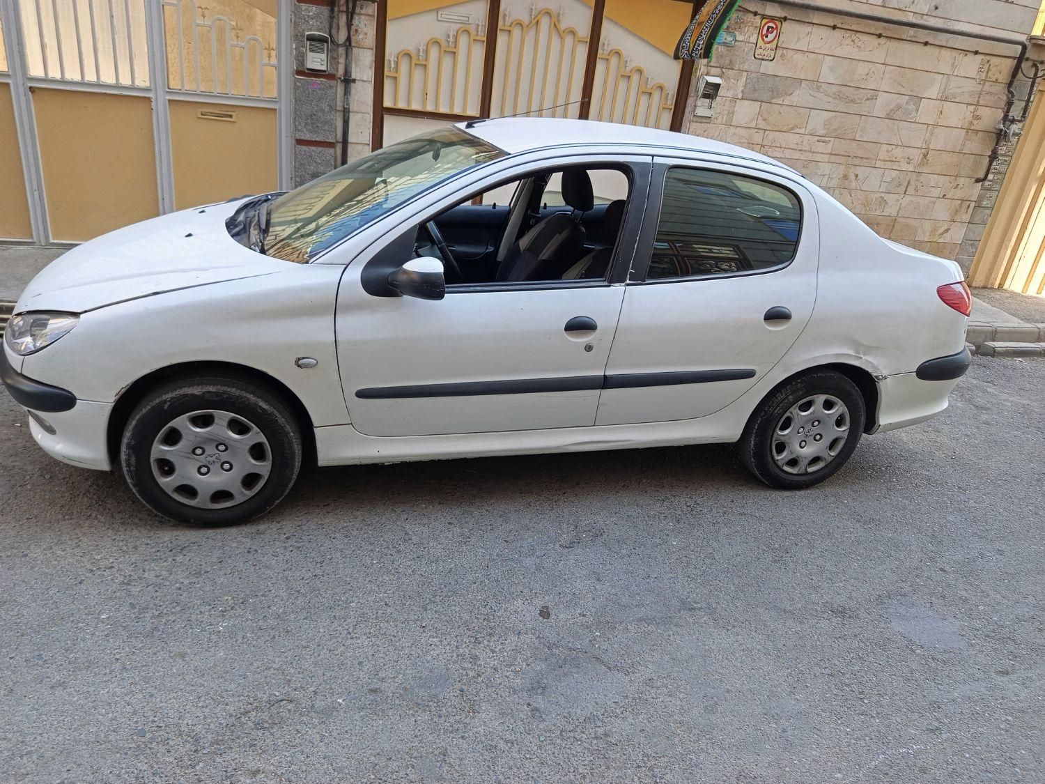 پژو ۲۰۶ صندوق دار v8 - 1390
