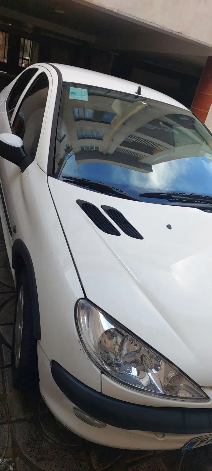 پژو ۲۰۶ صندوق دار v8 - 1396