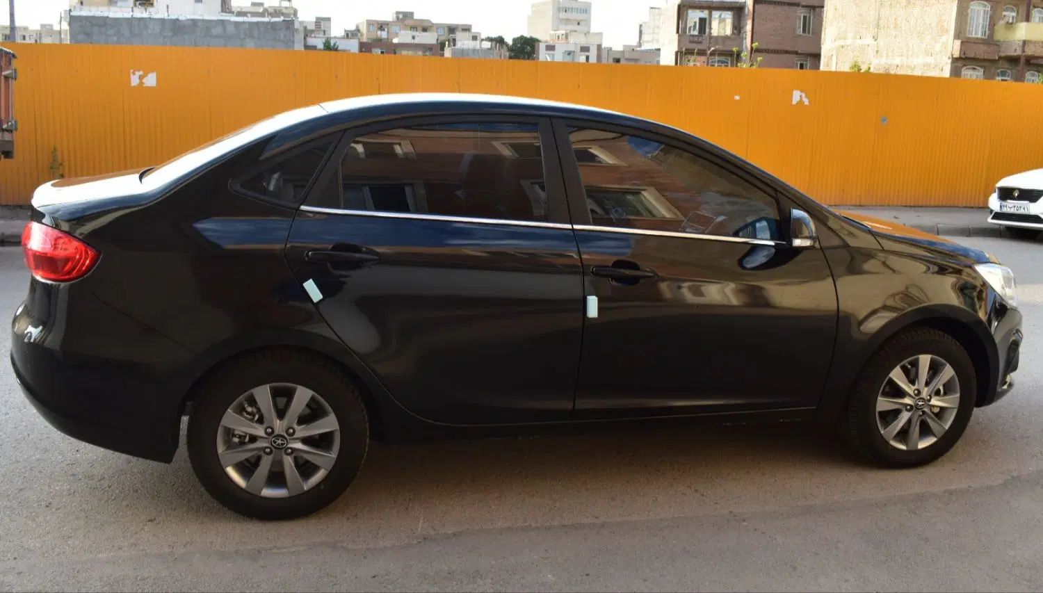 جک J4 اتوماتیک ساده - 1403