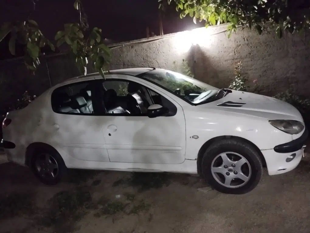 پژو ۲۰۶ صندوق دار v8 - 1389