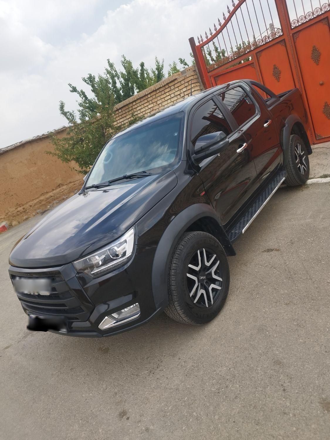 خودرو کی ام سی، T8 آگهی ann_19871281