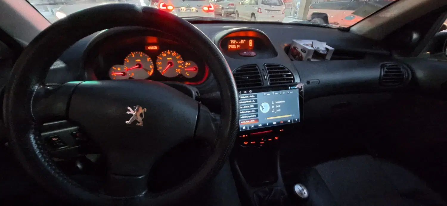 پژو ۲۰۶ صندوق دار v8 - 1392