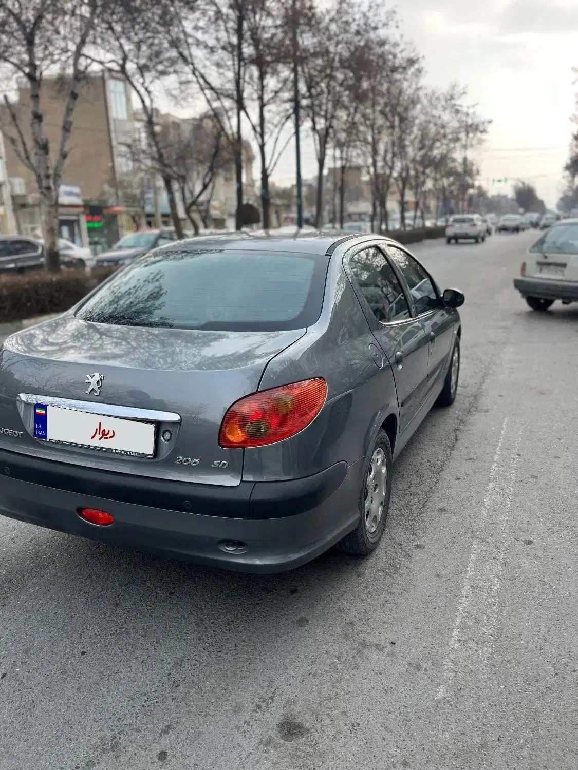 پژو ۲۰۶ صندوق دار v8 - 1393