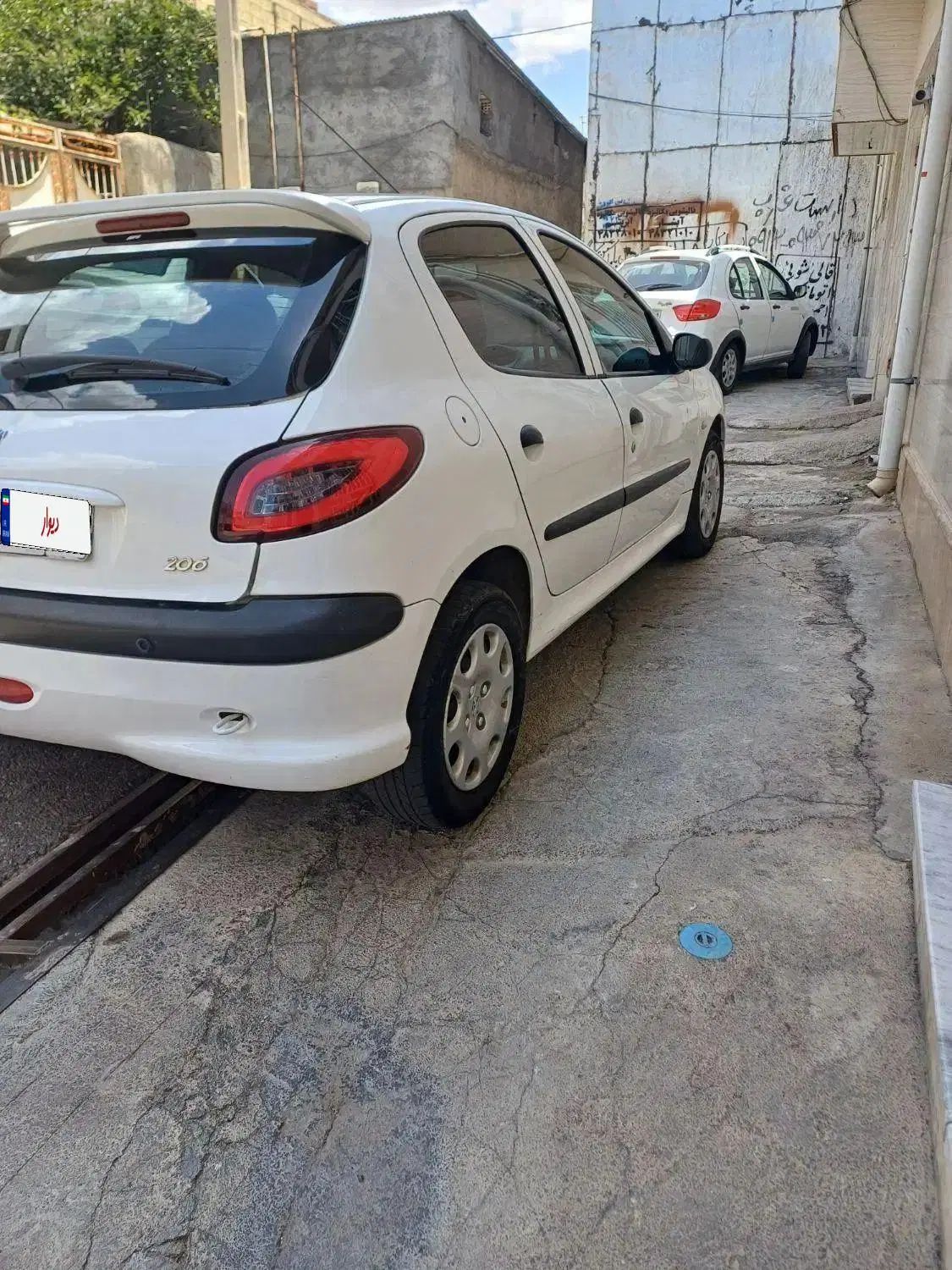 پژو 206 تیپ 5 - 1396