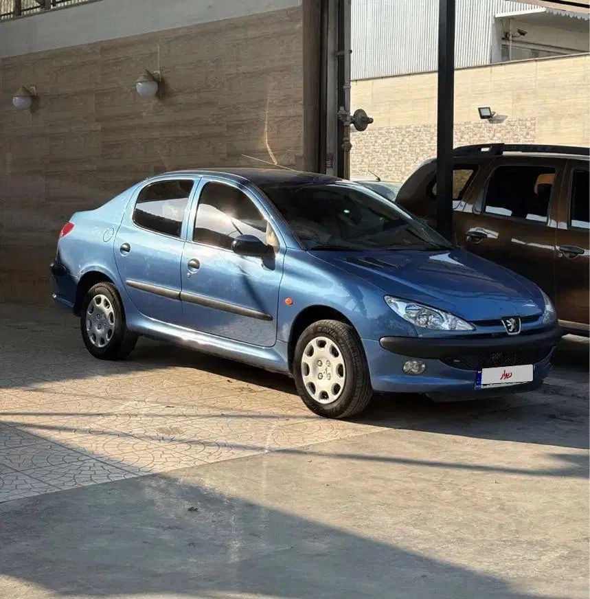 پژو ۲۰۶ صندوق دار v8 - 1393