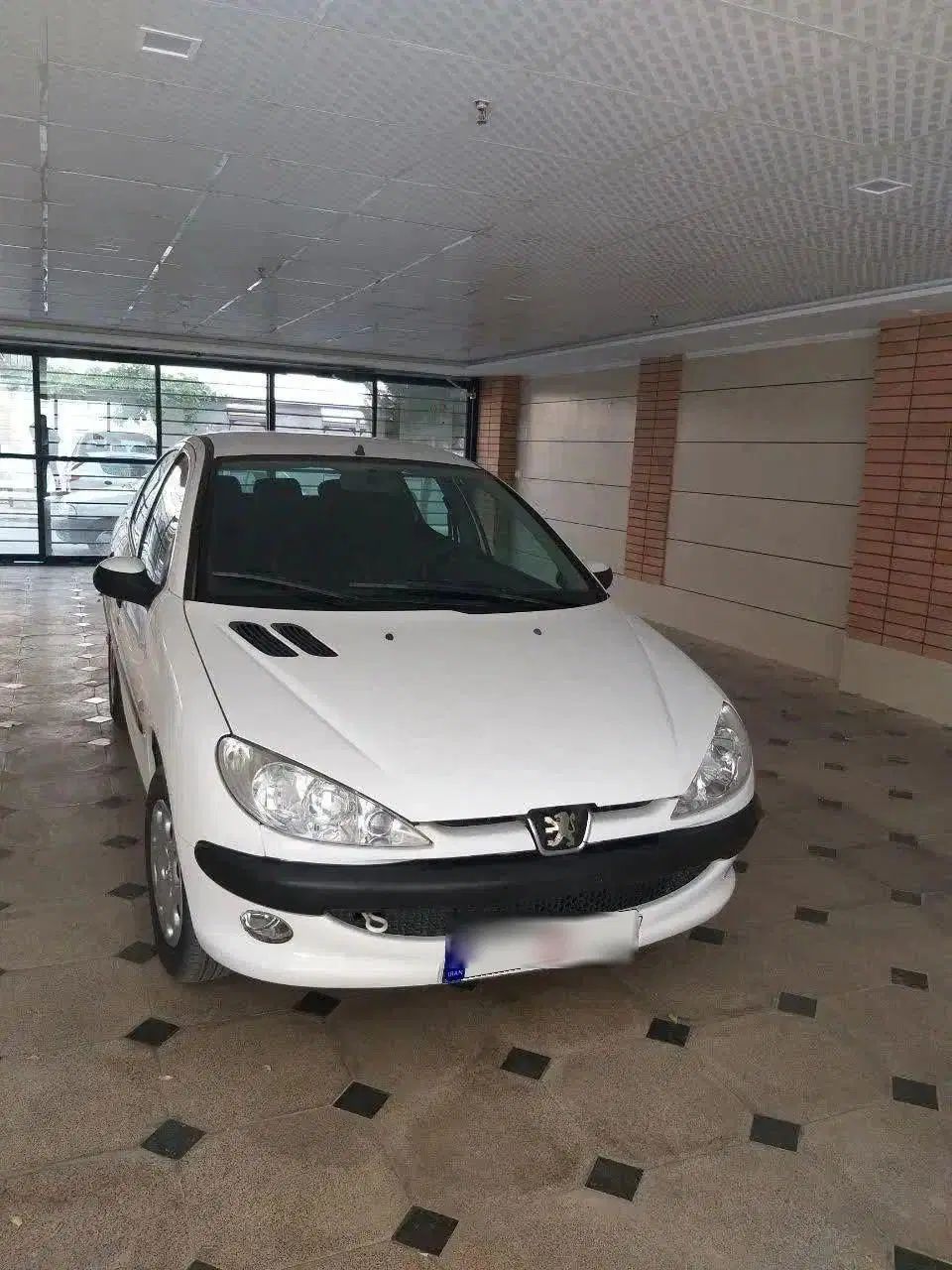 پژو ۲۰۶ صندوق دار v8 - 1395
