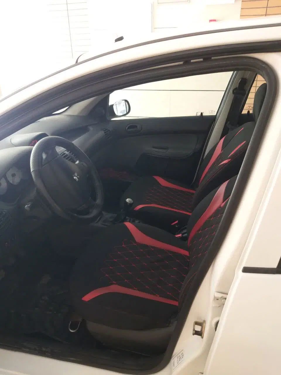 پژو ۲۰۶ صندوق دار v8 - 1395