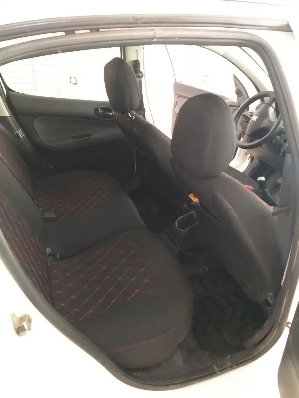 پژو ۲۰۶ صندوق دار v8 - 1395