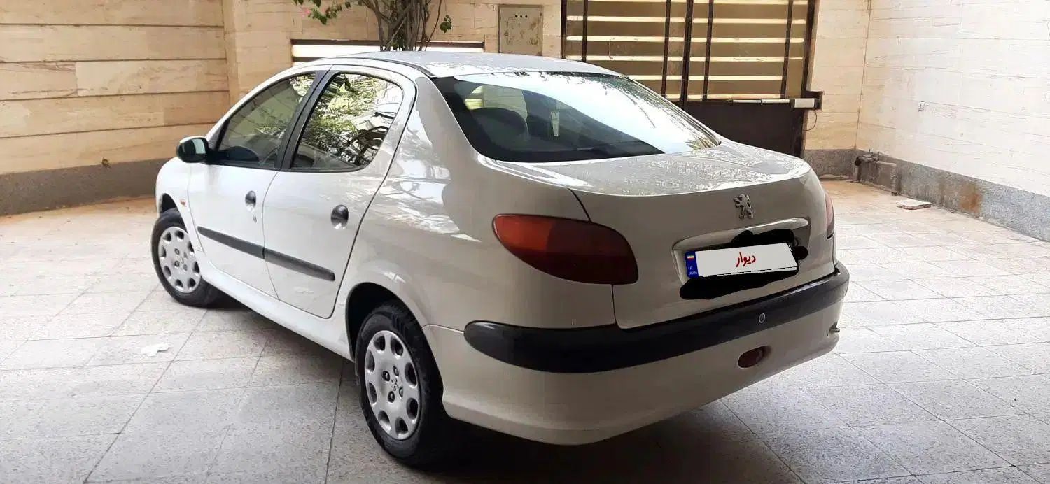 پژو ۲۰۶ صندوق دار v8 - 1389