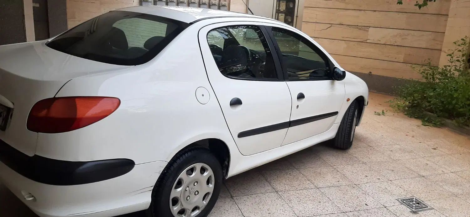 پژو ۲۰۶ صندوق دار v8 - 1389