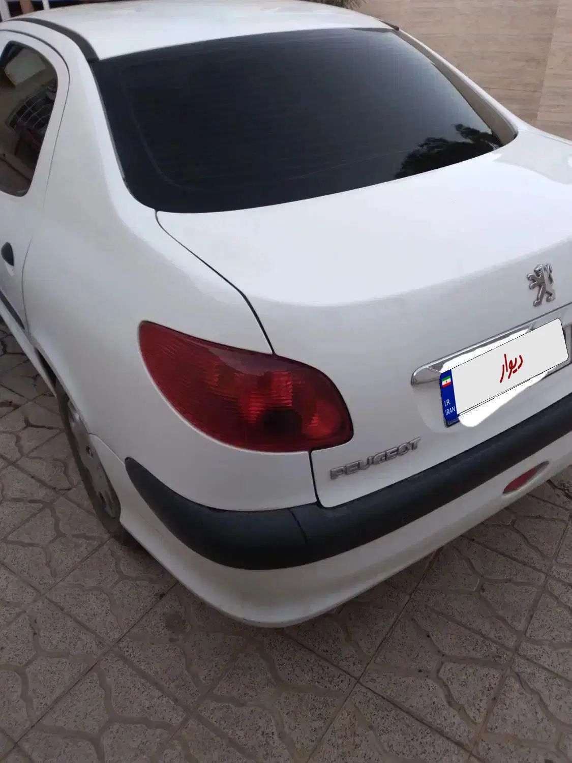پژو ۲۰۶ صندوق دار v8 - 1393