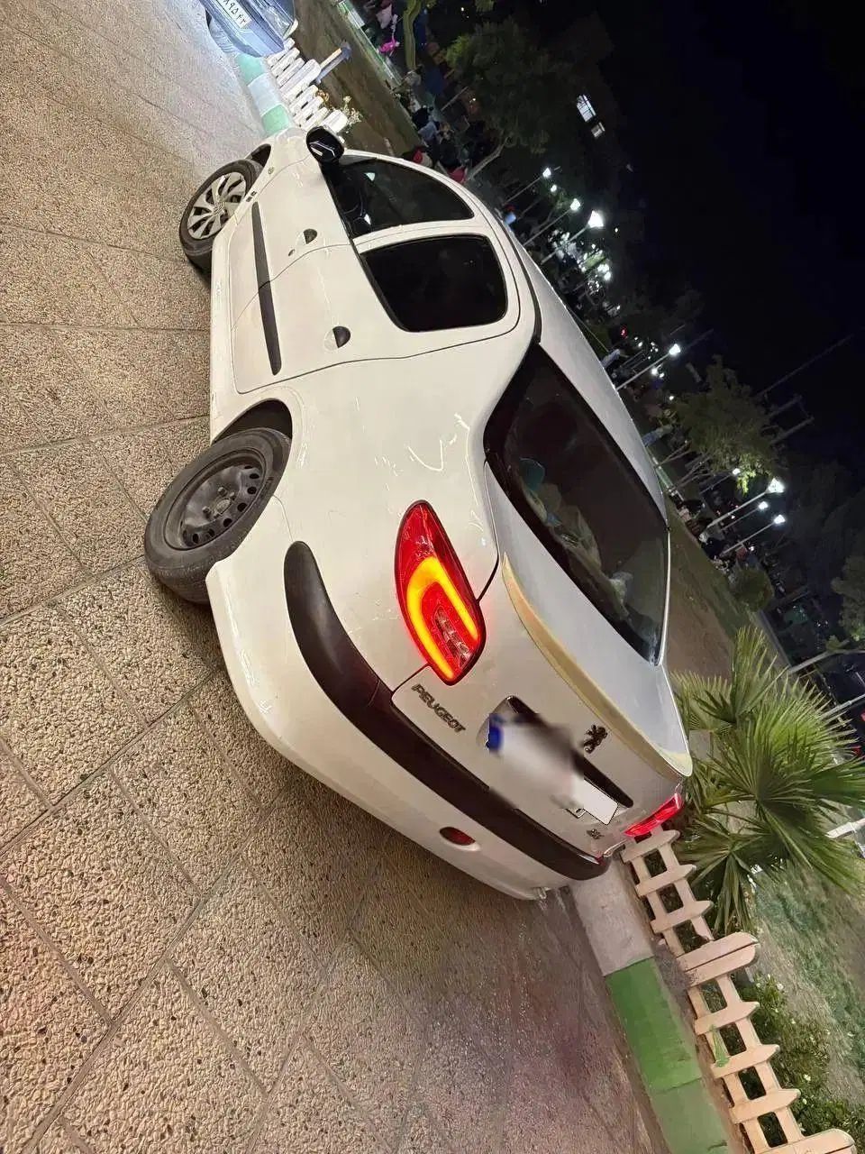 پژو ۲۰۶ صندوق دار v8 - 1391