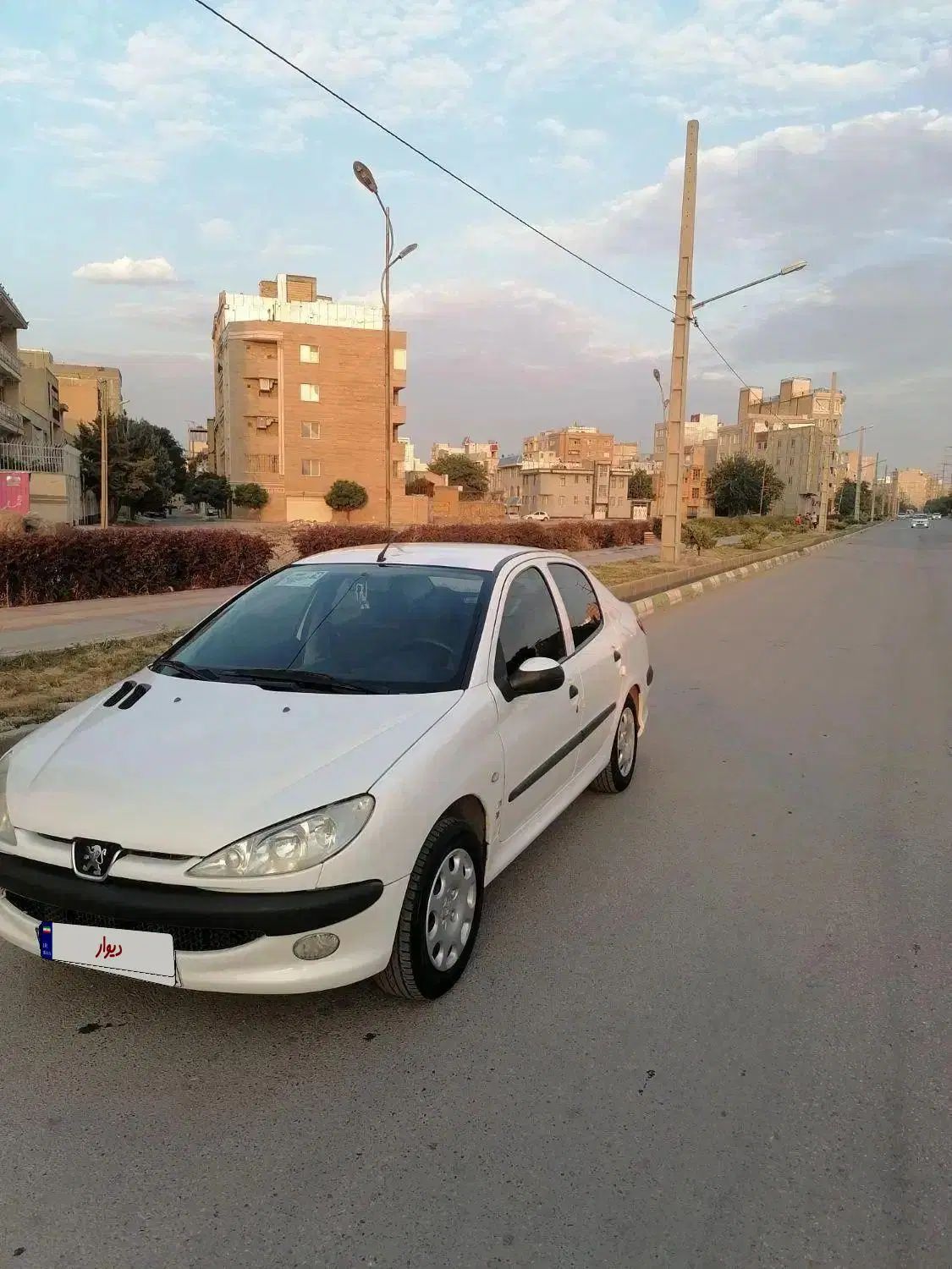 پژو ۲۰۶ صندوق دار v8 - 1396